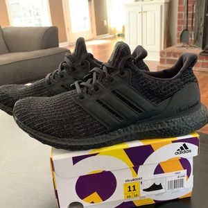 Adidas UltraBOOST 4.0 "Triple Black"